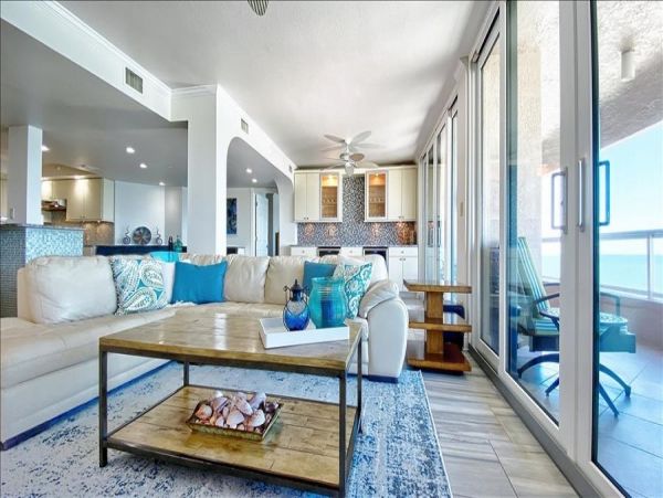 Luxury Penthouse with Sweeping Views and Balcony