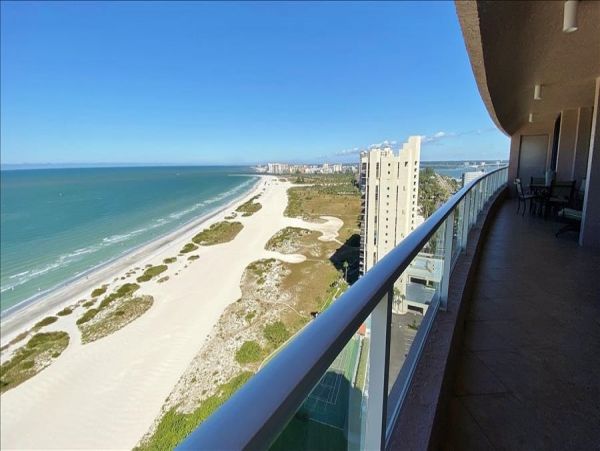 Luxury Penthouse with Sweeping Views and Balcony