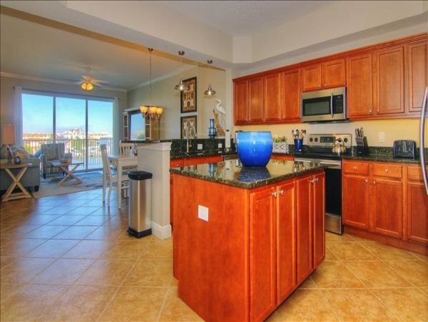 Three Bedroom Walk to Beach Vacation Condo in Clearwater