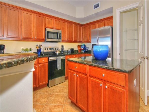 Three Bedroom Walk to Beach Vacation Condo in Clearwater