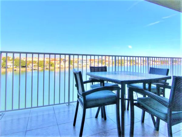 Three Bedroom Walk to Beach Vacation Condo in Clearwater