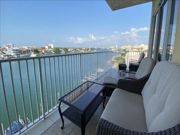 3 Bedroom -3 Bathroom Condo with Water Views short walk to restaurants and beach