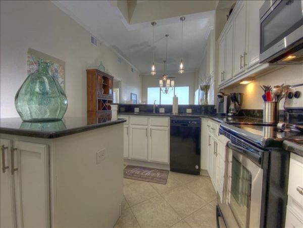 3 Bedroom -3 Bathroom Condo with Water Views short walk to restaurants and beach