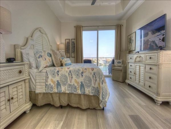 3 Bedroom -3 Bathroom Condo with Water Views short walk to restaurants and beach