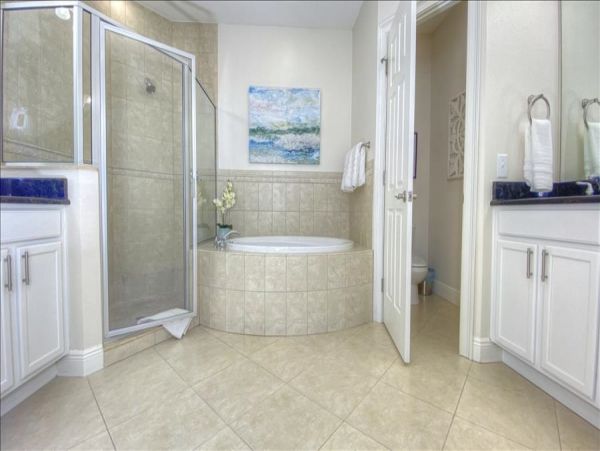 3 Bedroom -3 Bathroom Condo with Water Views short walk to restaurants and beach