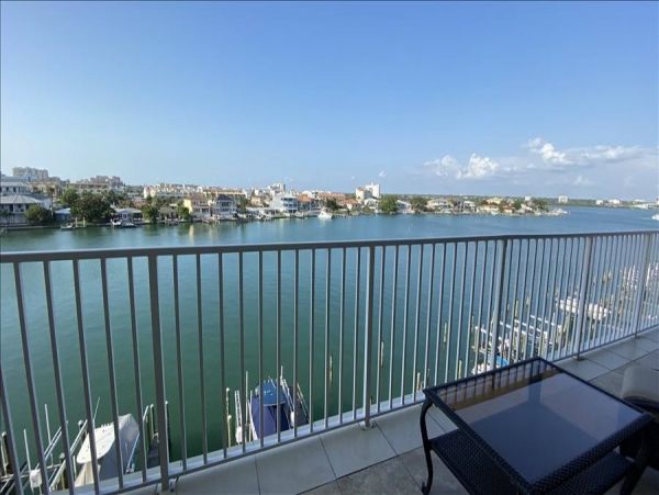 3 Bedroom -3 Bathroom Condo with Water Views short walk to restaurants and beach