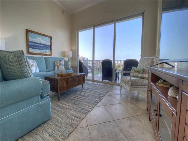3 Bedroom -3 Bathroom Condo with Water Views short walk to restaurants and beach