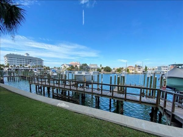 3 Bedroom -3 Bathroom Condo with Water Views short walk to restaurants and beach