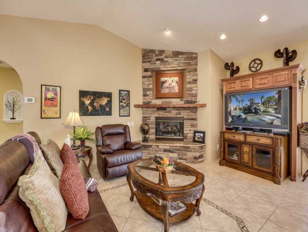 Palm Desert Home 983926