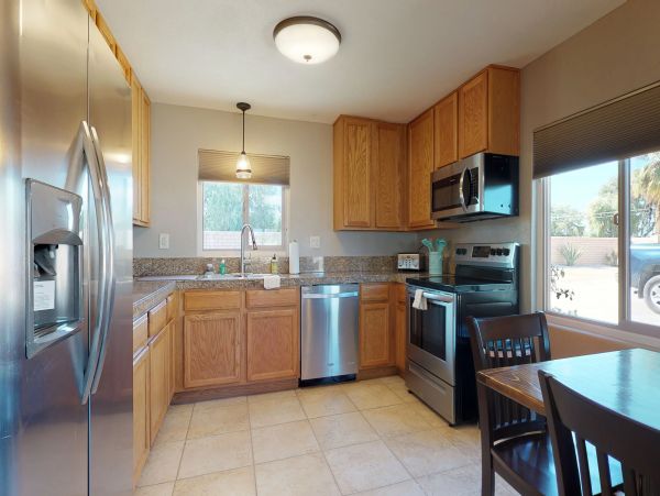 Palm Desert Home 983928