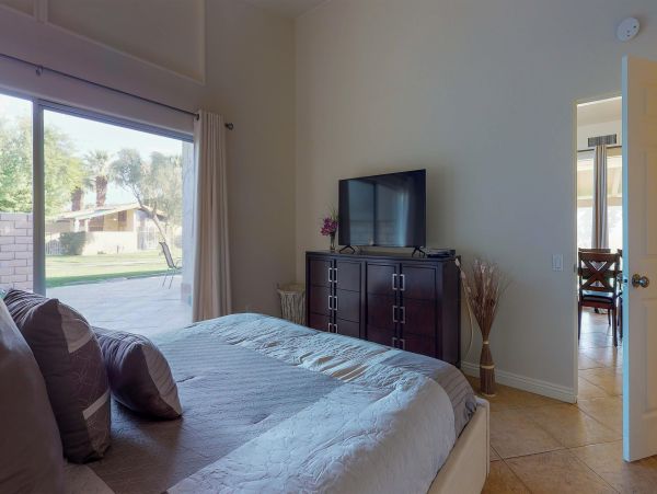 Palm Desert Home 983929