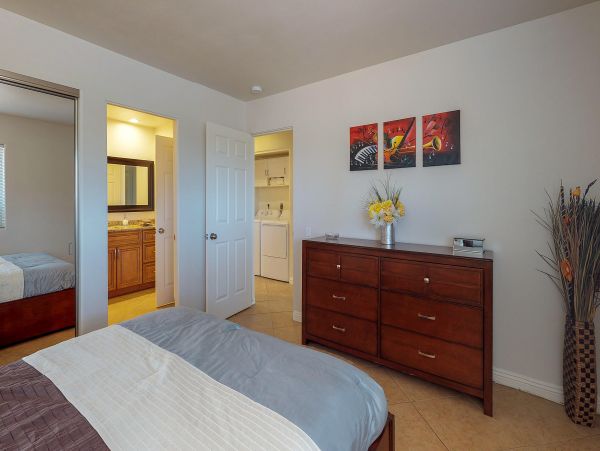 Palm Desert Home 983929