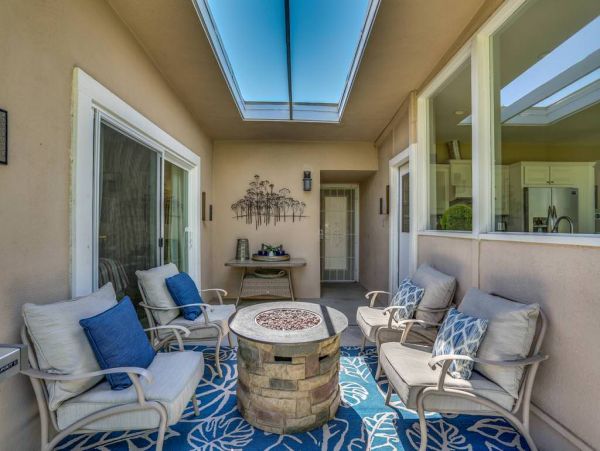 Palm Desert Home 983930