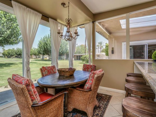 Palm Desert Home 983930
