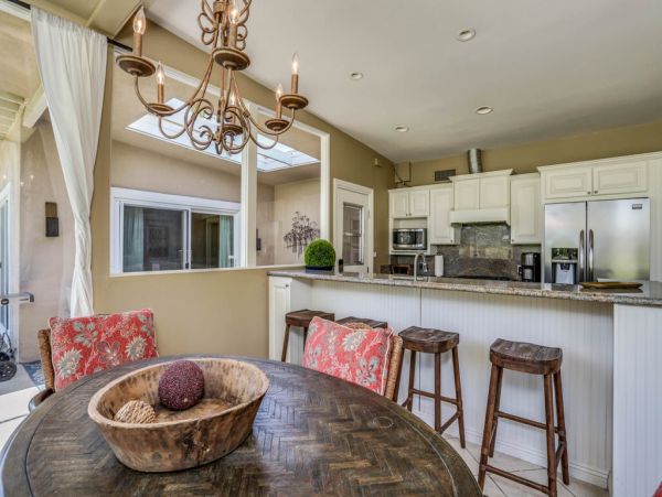 Palm Desert Home 983930