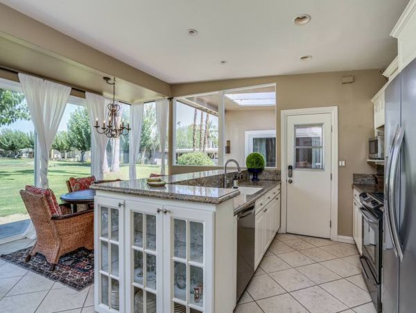 Palm Desert Home 983930