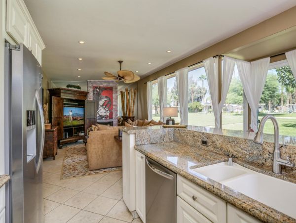 Palm Desert Home 983930