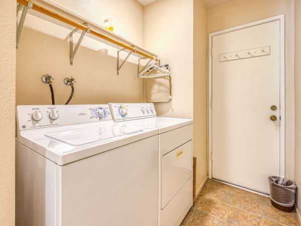 Palm Desert Home 983931