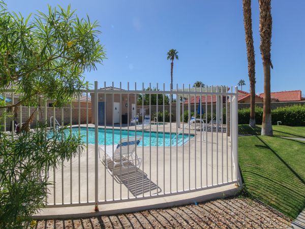 Palm Desert Home 983932