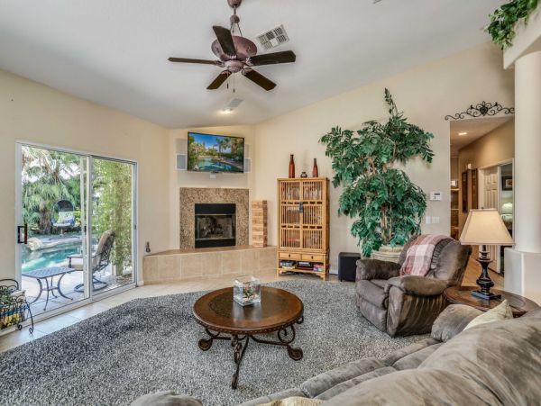 Palm Desert Home 983933
