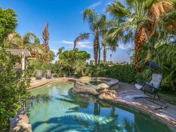 Palm Desert Home 983933
