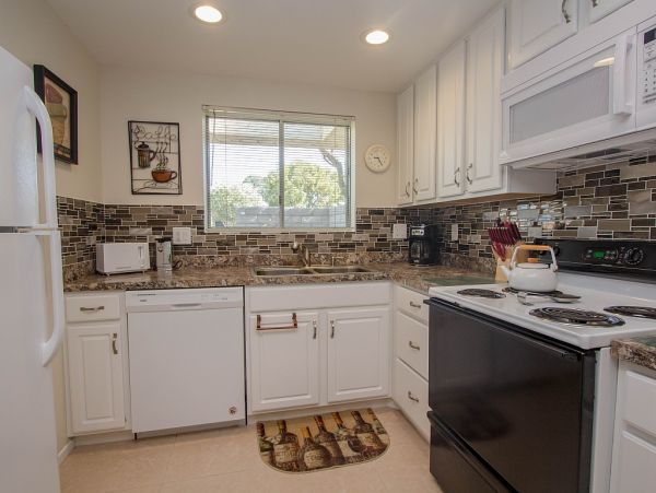 Palm Desert Home 983934