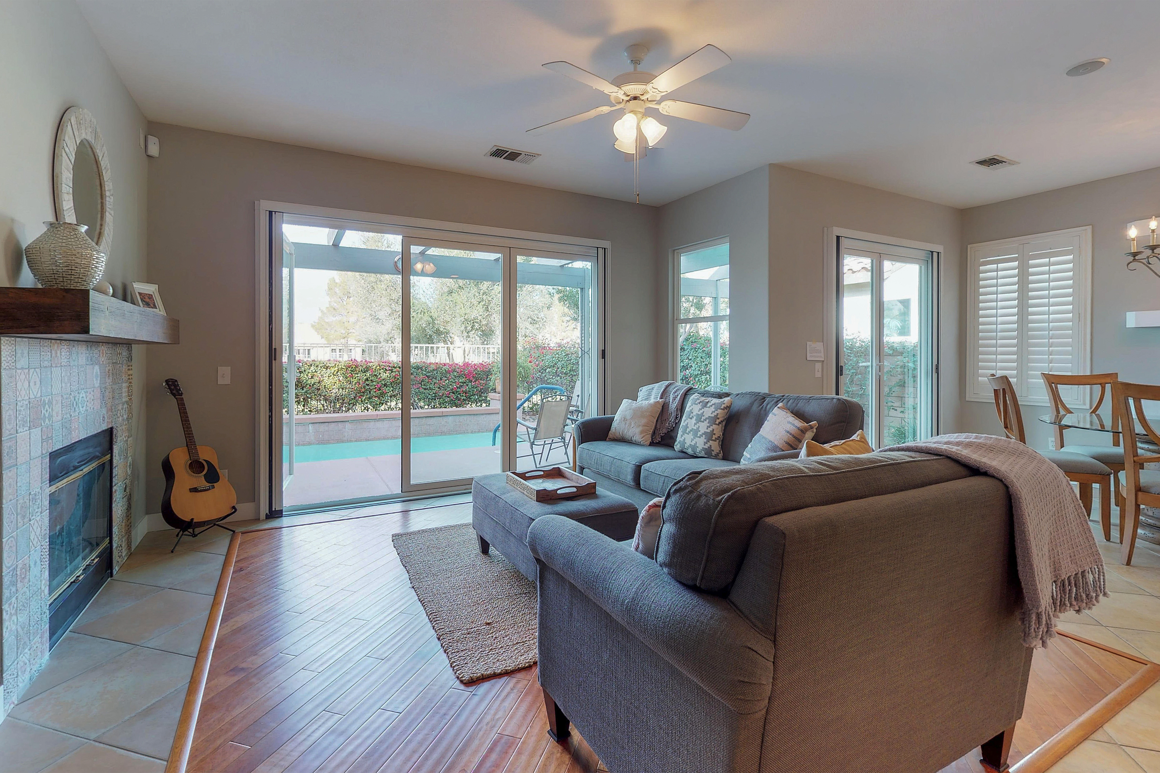 Palm Desert Home 983935