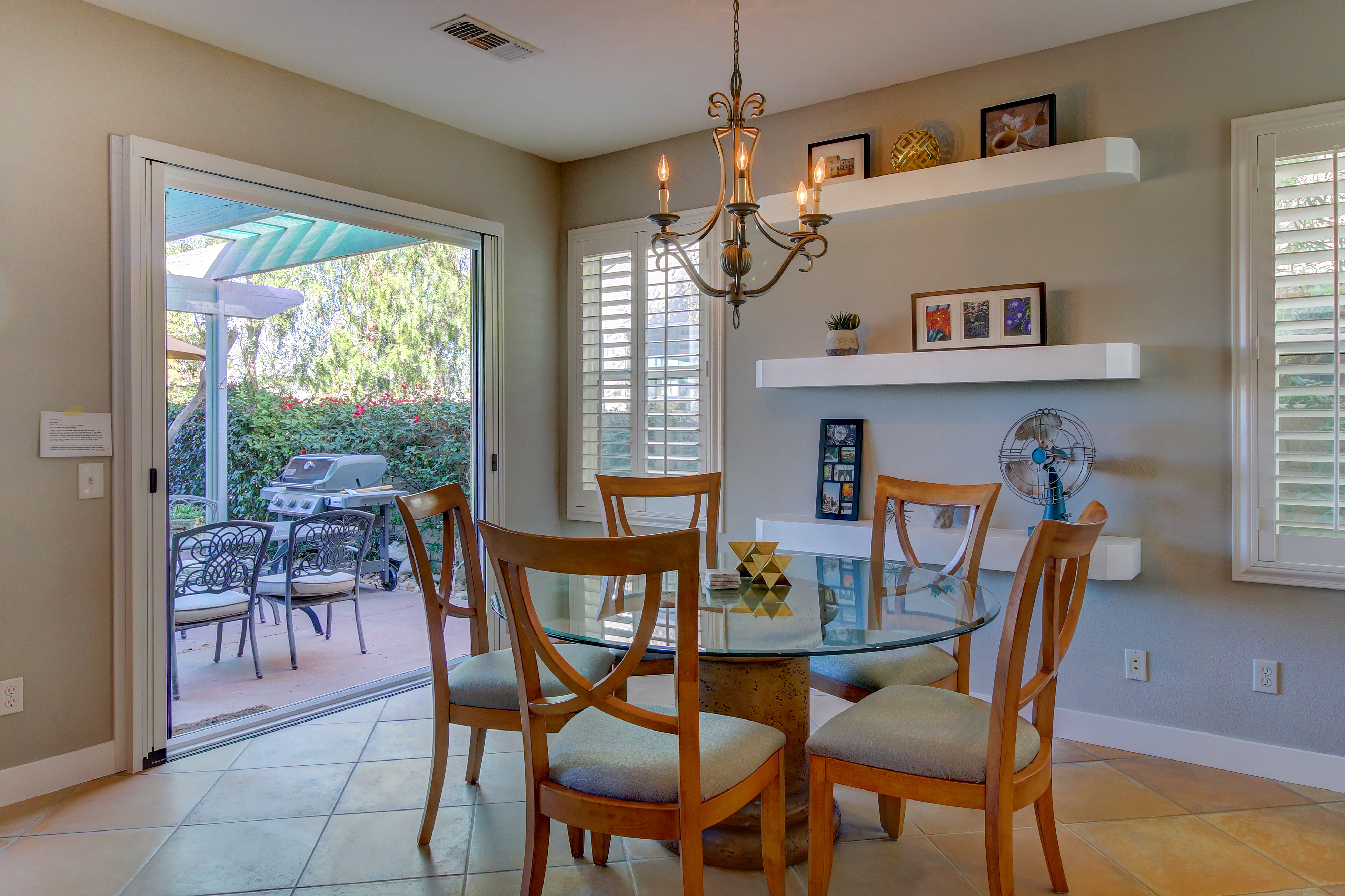 Palm Desert Home 983935