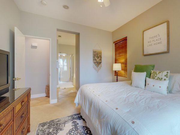 Palm Desert Home 983935