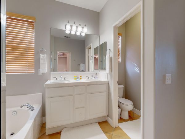 Palm Desert Home 983935