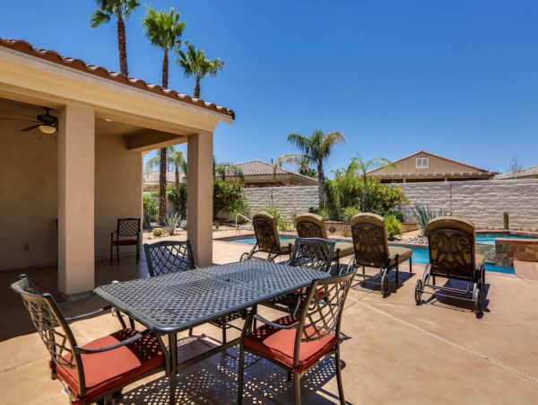 Palm Desert Home 983936