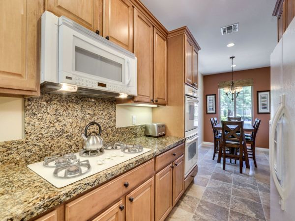 Palm Desert Home 983936