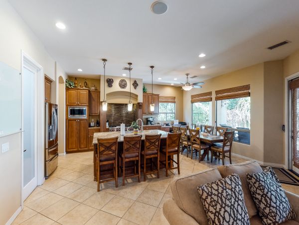 Palm Desert Home 983937