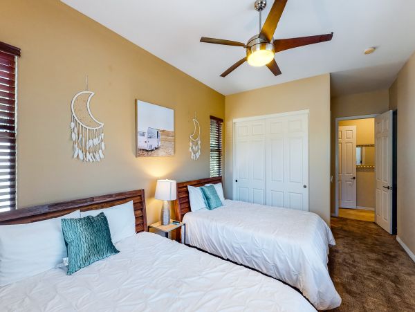 Palm Desert Home 983937