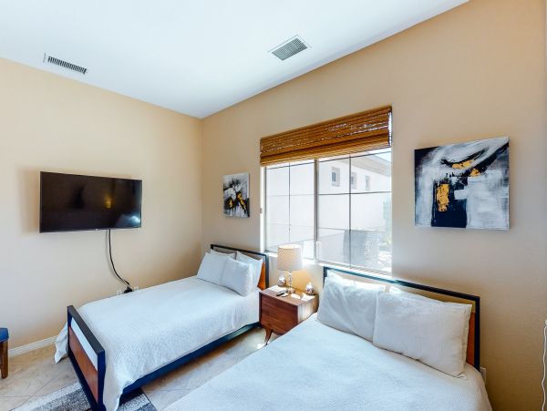 Palm Desert Home 983937
