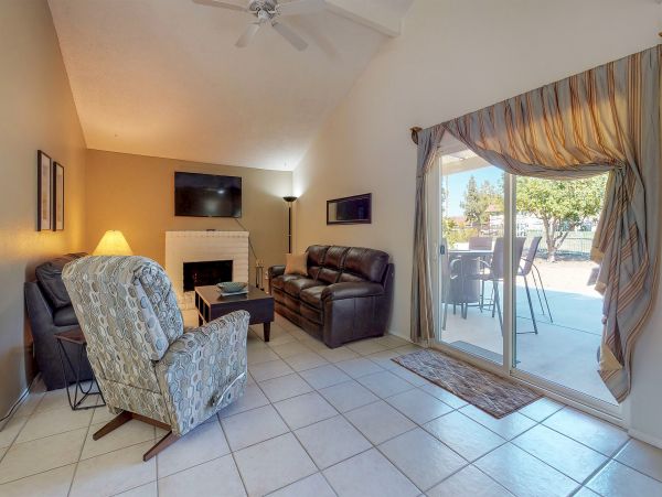 Palm Desert Home 983940
