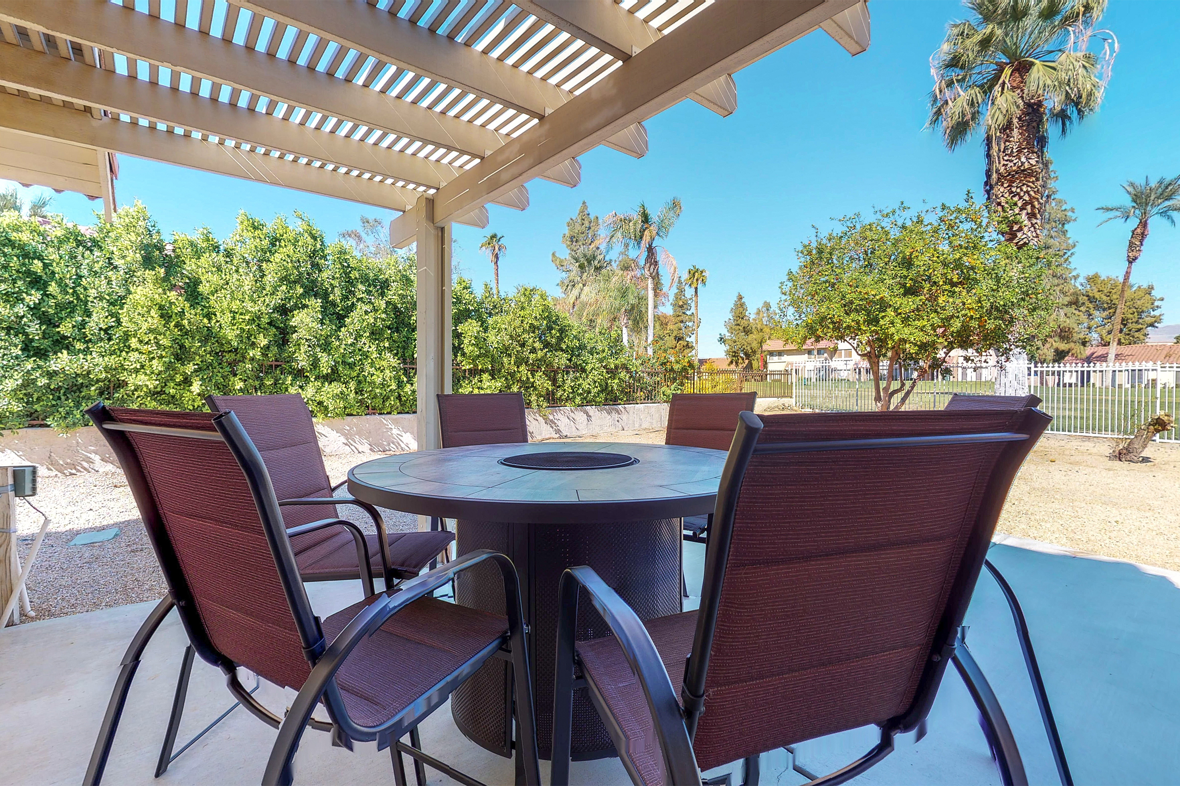 Palm Desert Home 983940