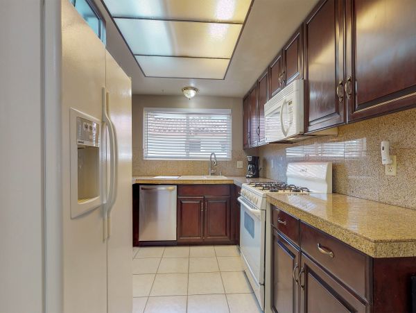 Palm Desert Home 983940