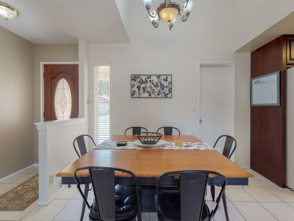 Palm Desert Home 983940