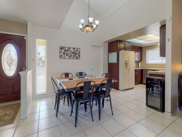 Palm Desert Home 983940