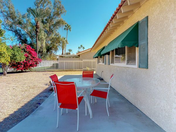 Palm Desert Home 983940