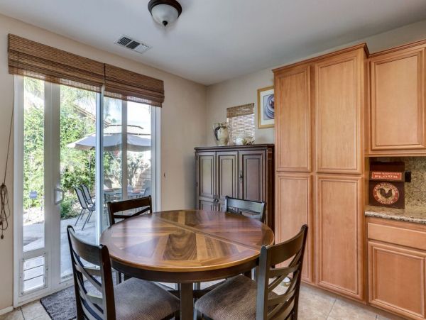 Palm Desert Home 983941