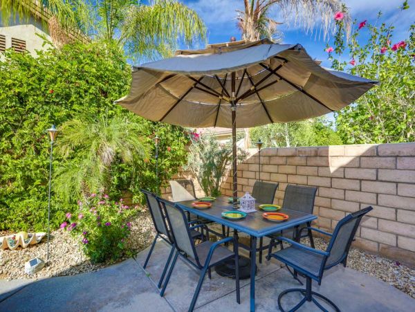 Palm Desert Home 983941