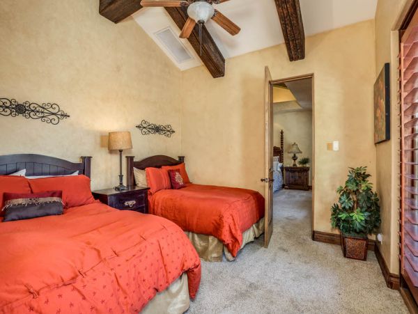 Palm Desert Home 983942