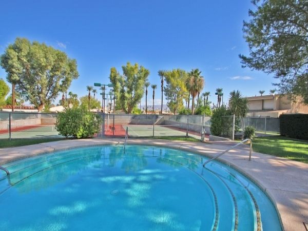 Palm Desert Home 983943