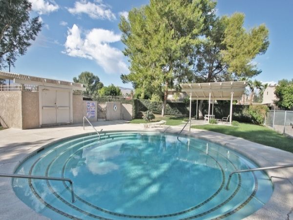 Palm Desert Home 983943