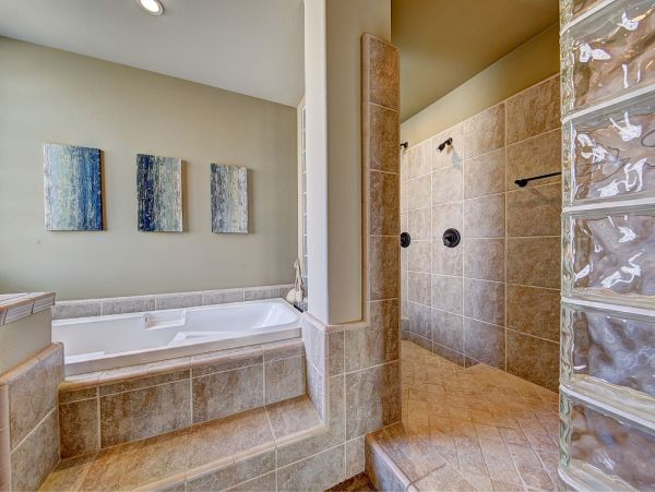 San Diego Beach Communities North Home 983944