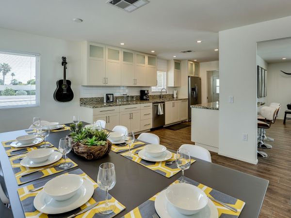Palm Desert Home 983945
