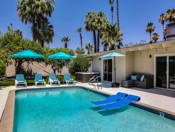Palm Desert Home 983945