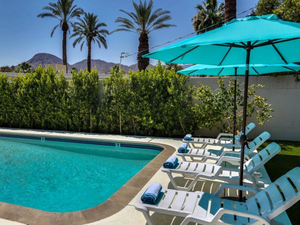 Palm Desert Home 983945